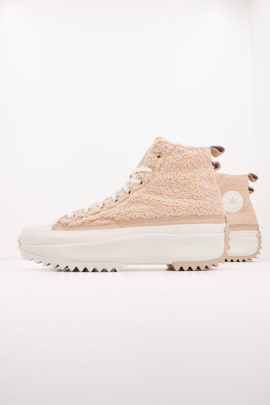 CONVERSE RUN STAR HIKE PLATFORM SHERPA en color NUDE (1)