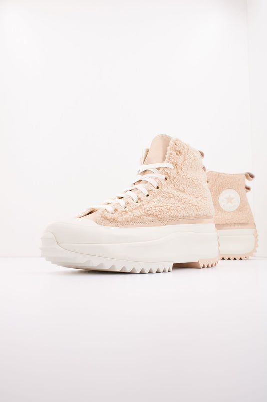 CONVERSE RUN STAR HIKE PLATFORM SHERPA en color NUDE (2)