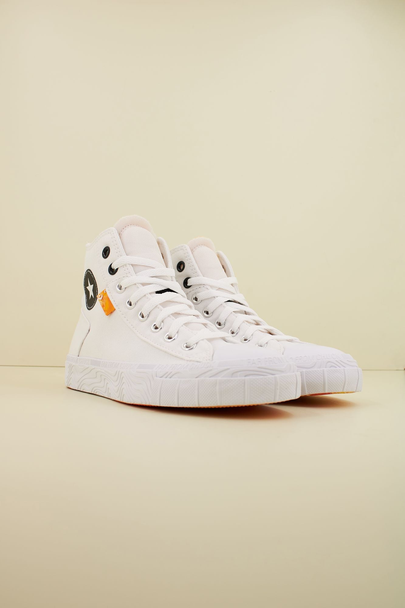 CONVERSE CHUCK TAYLOR ALT STAR en color BLANCO (2)