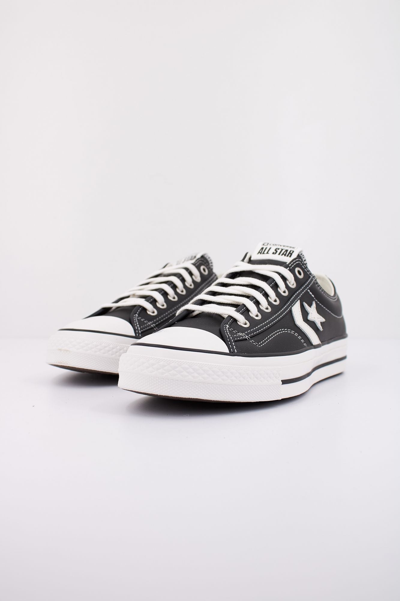 CONVERSE STAR PLAYER 76 FALL LEATHER en color NEGRO (2)