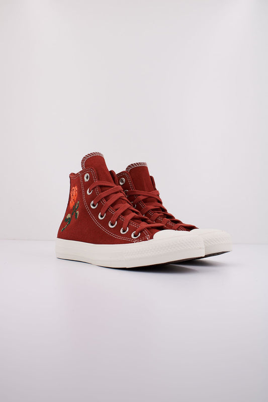 CONVERSE CHUCK TAYLOR ALL STAR en color ROJO (2)