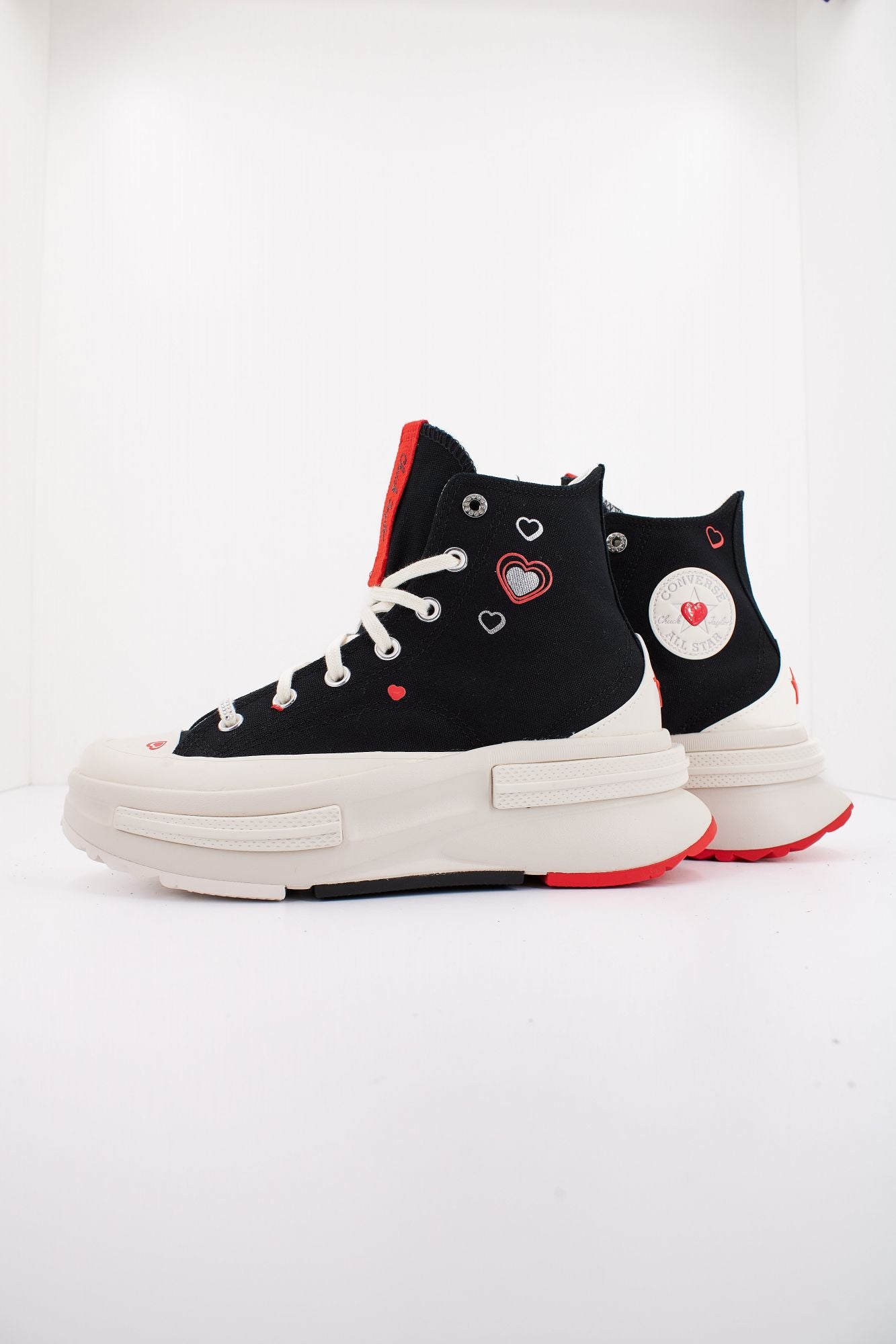 CONVERSE RUN STAR LEGACY CX PLATFORM Y2K HEART en color NEGRO (1)