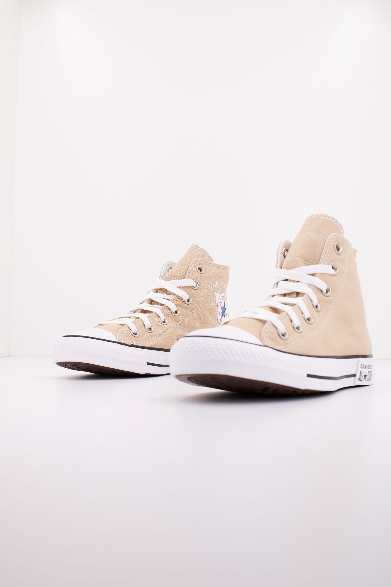 CONVERSE CTAS HI NUTTY en color BEIS (2)