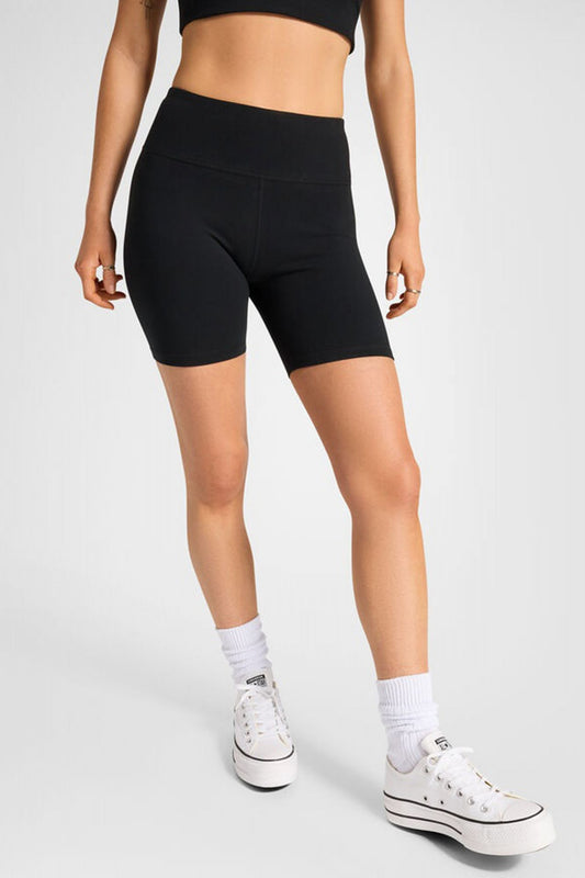 CONVERSE STAR CHEVRON BIKE SHORT en color NEGRO (1)