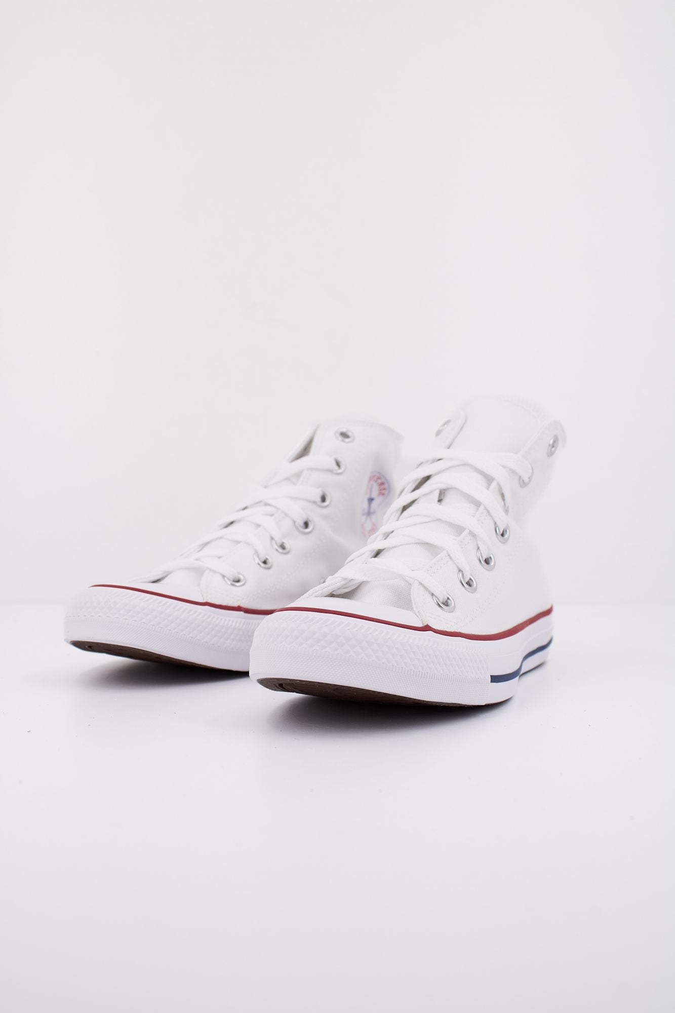 CONVERSE CHUCK TAYLOR AS CORE en color BLANCO (2)