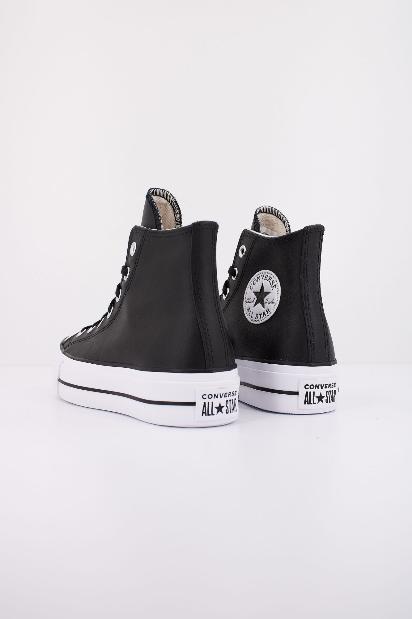 CONVERSE HI LIFT LEATHER en color NEGRO (4)