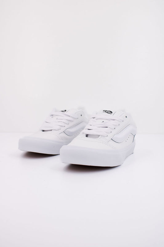 VANS  KNU SKOOL en color BLANCO (2)