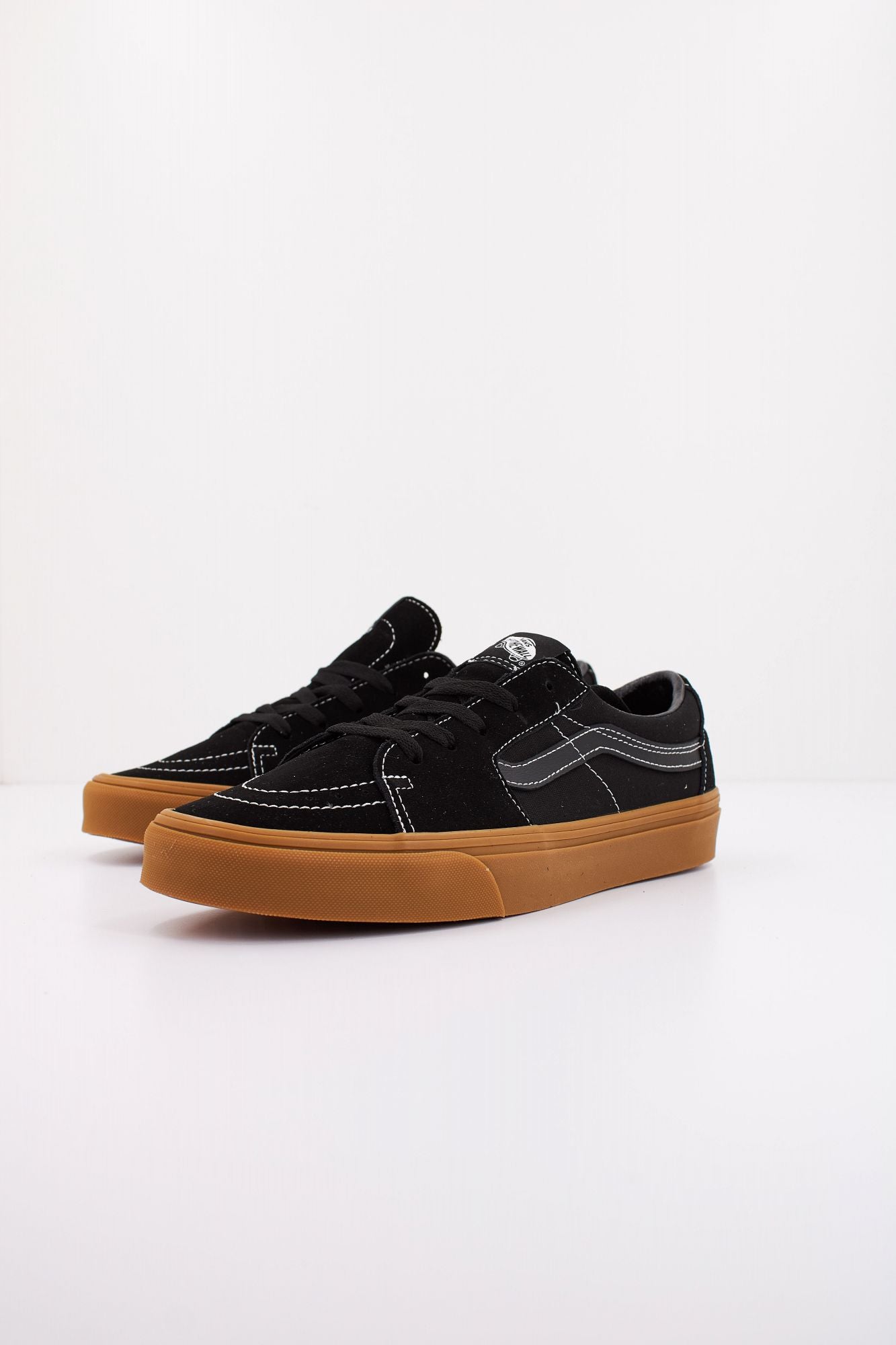 VANS SK8-LOW en color NEGRO (2)