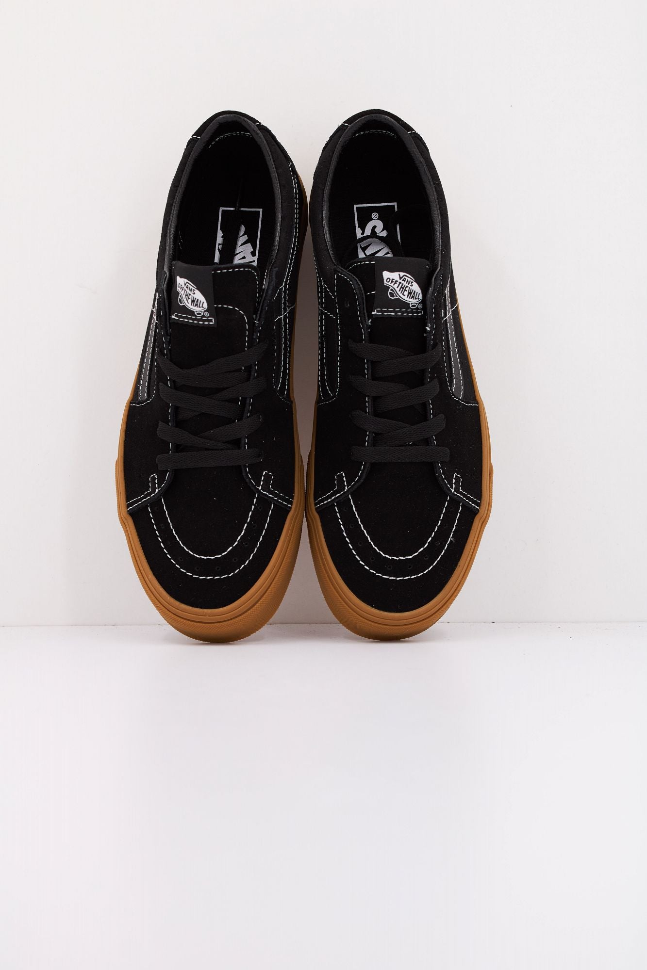 VANS SK8-LOW en color NEGRO (3)