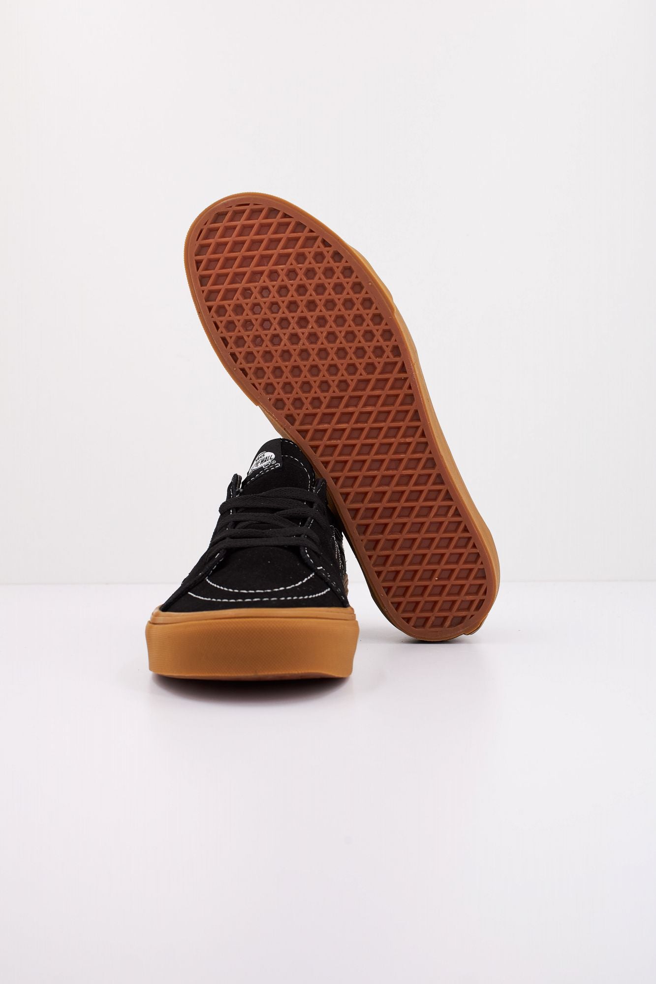 VANS SK8-LOW en color NEGRO (5)