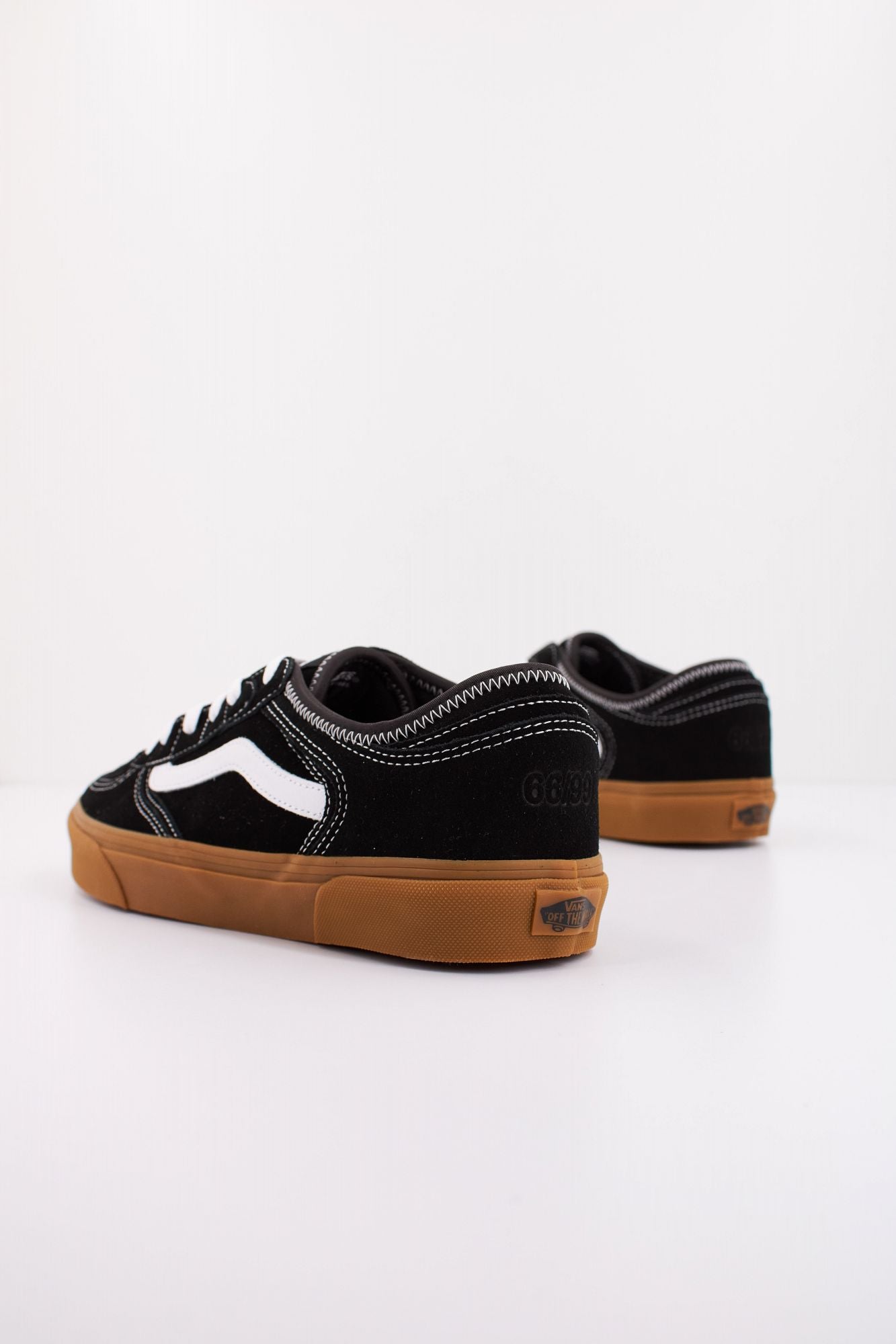 VANS ROWLEY CLASSIC en color NEGRO (4)