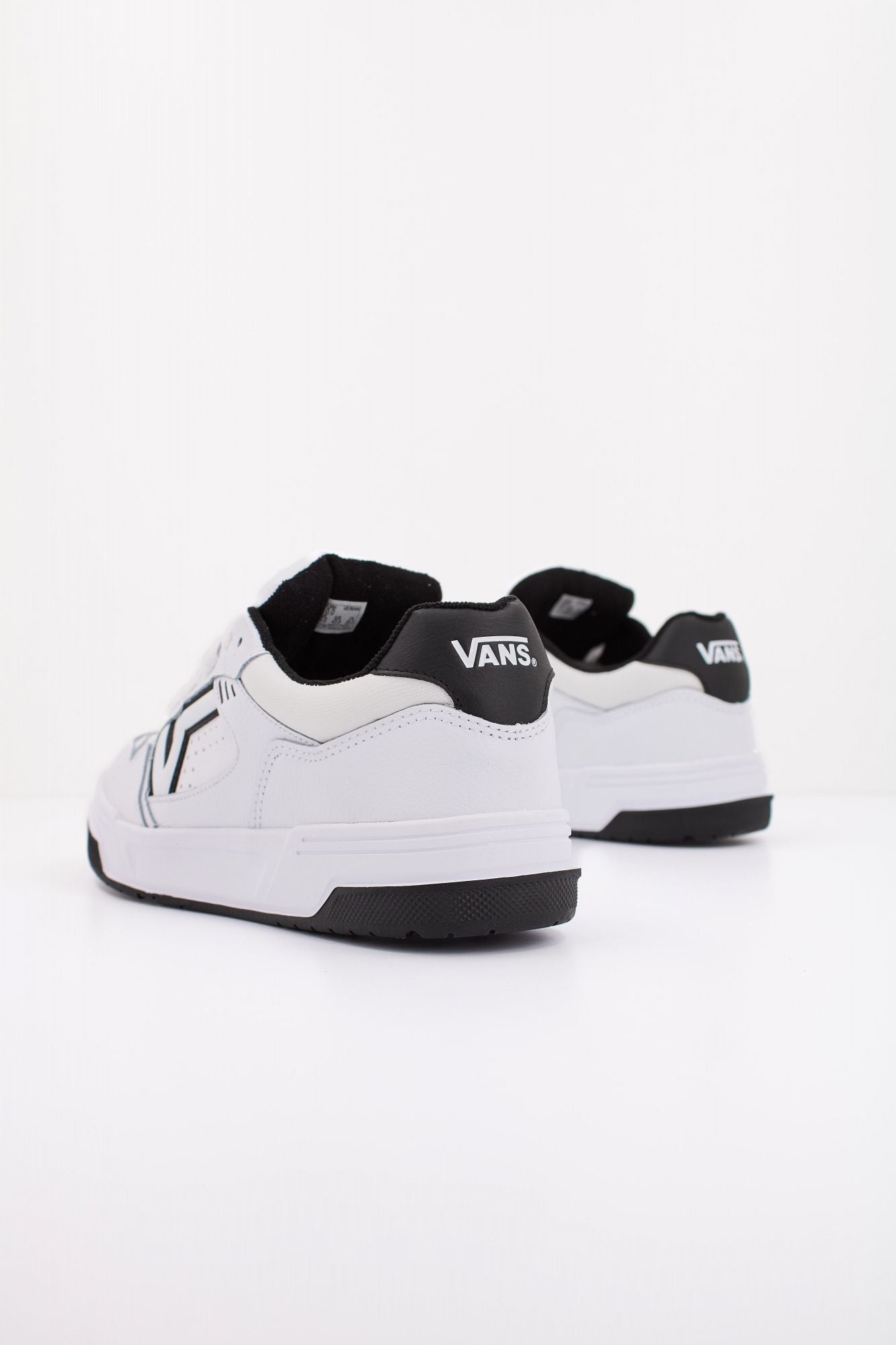 VANS UPLAND en color BLANCO (4)