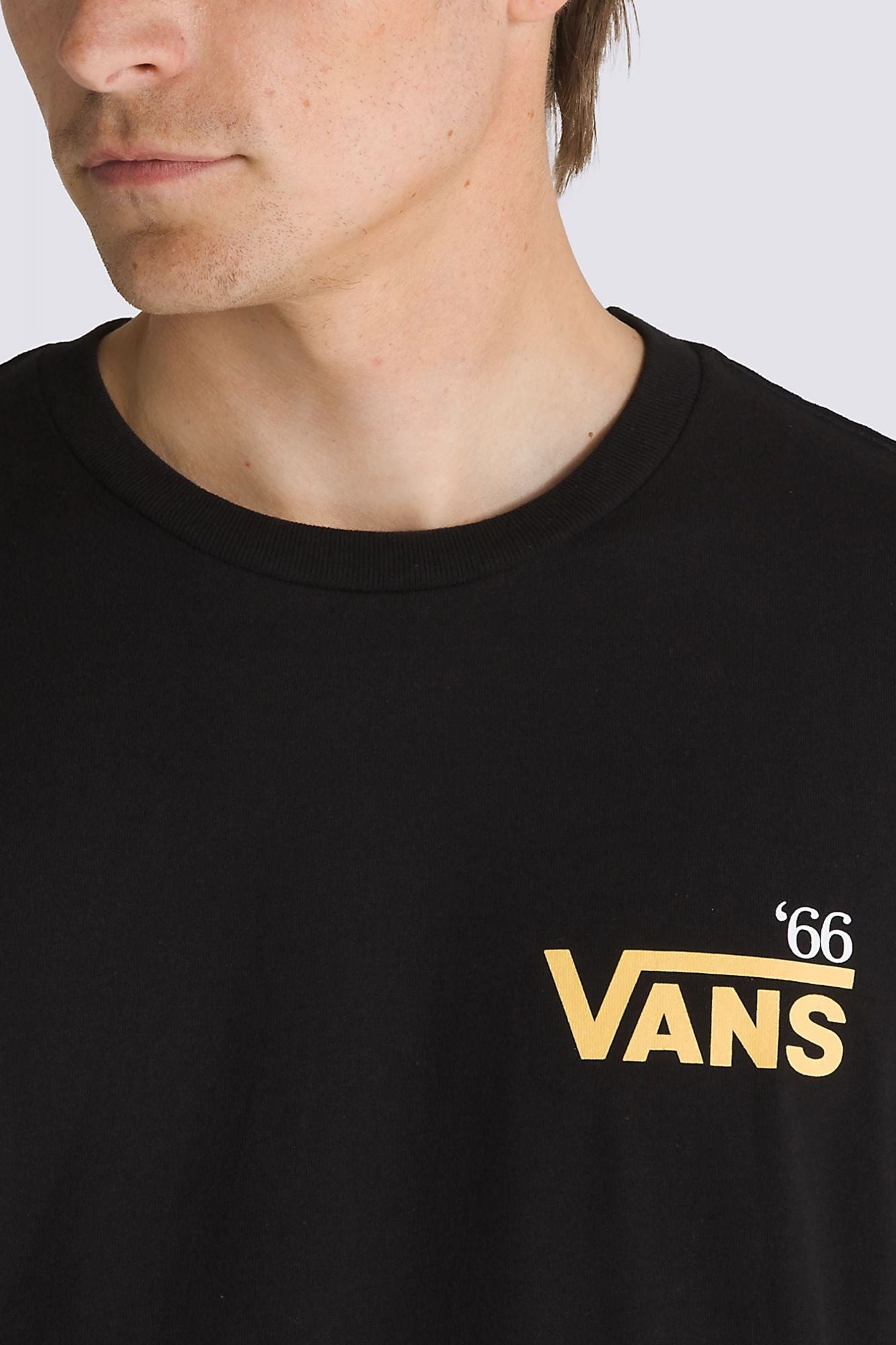 VANS POSTED SS en color NEGRO (3)