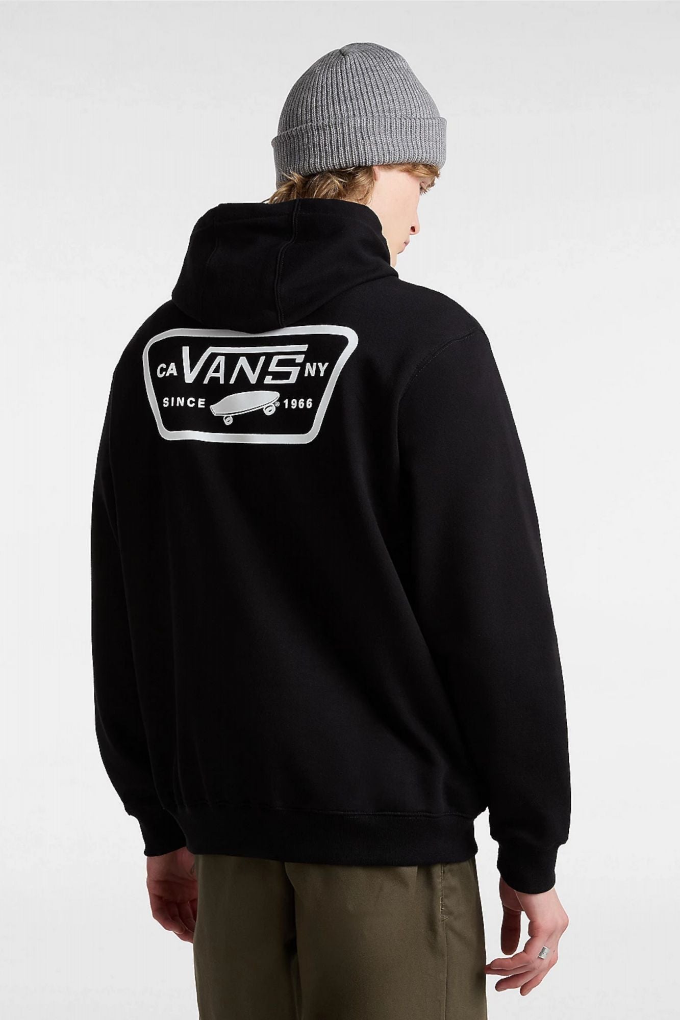 VANS FULL PATCH PULLOVER en color NEGRO (3)