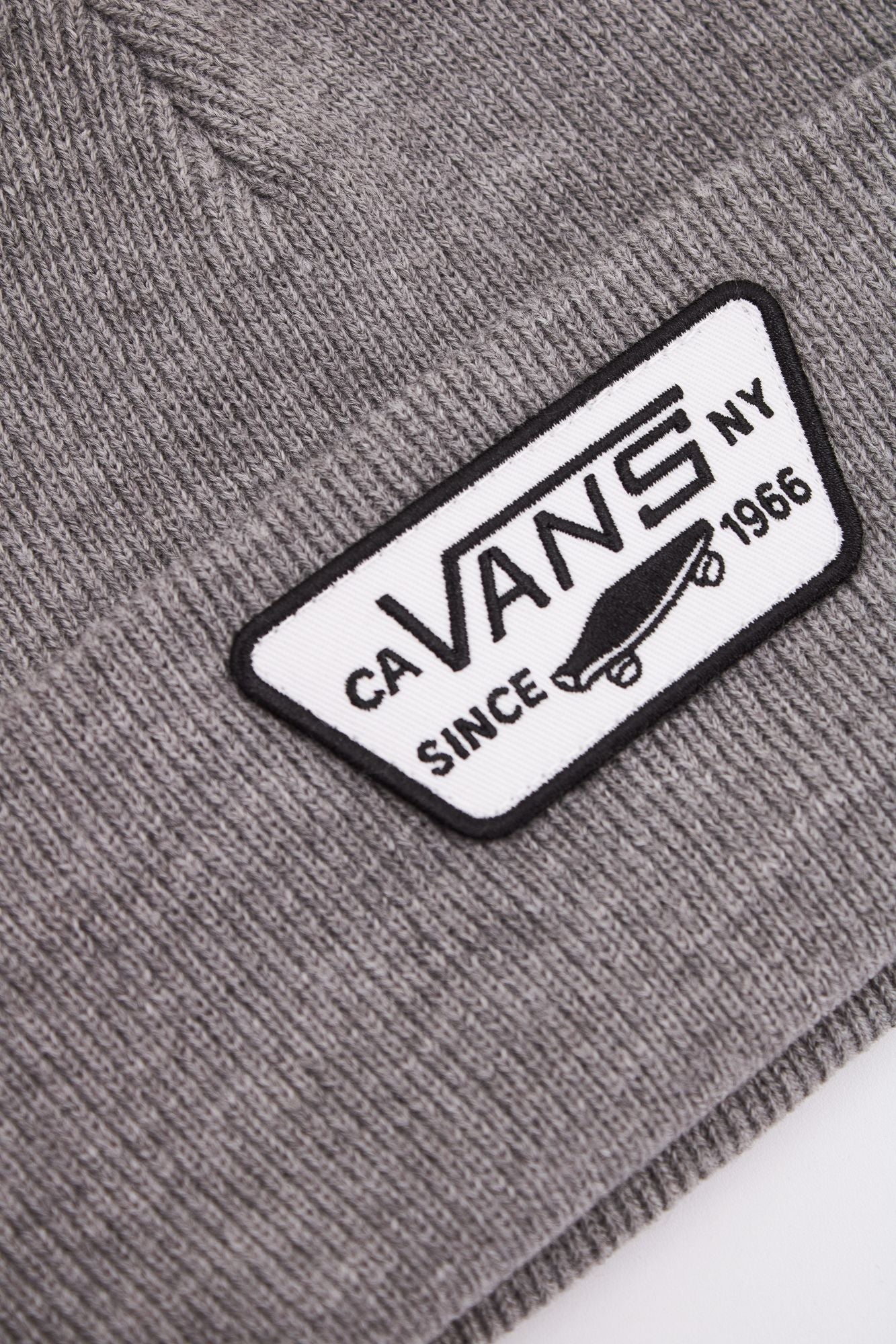 VANS  MILFORD BEANIE HEAT en color GRIS (4)