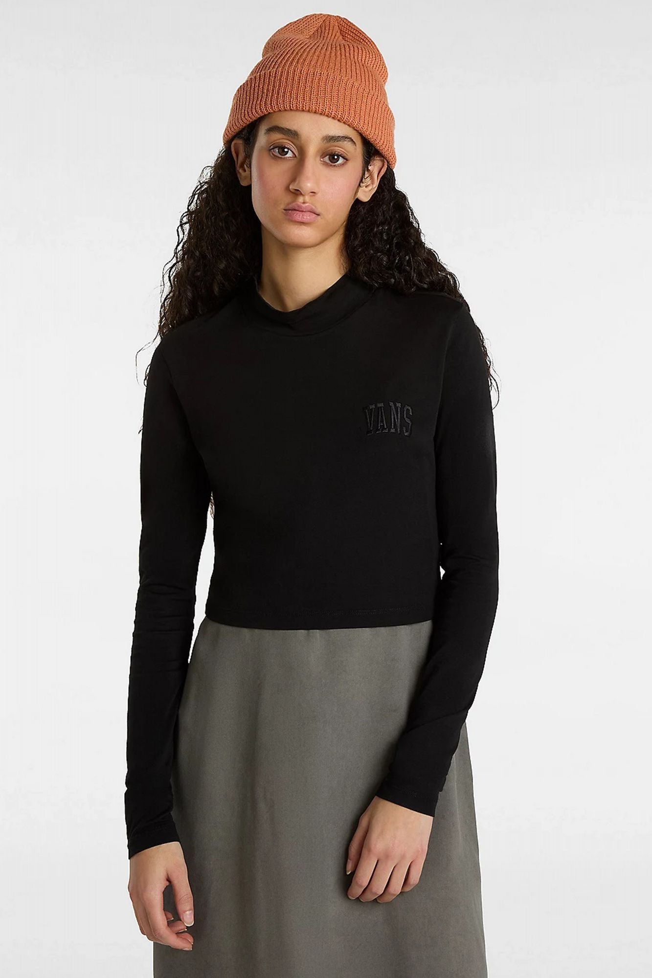 VANS MINI MOCK NECK LS PROG en color NEGRO (1)