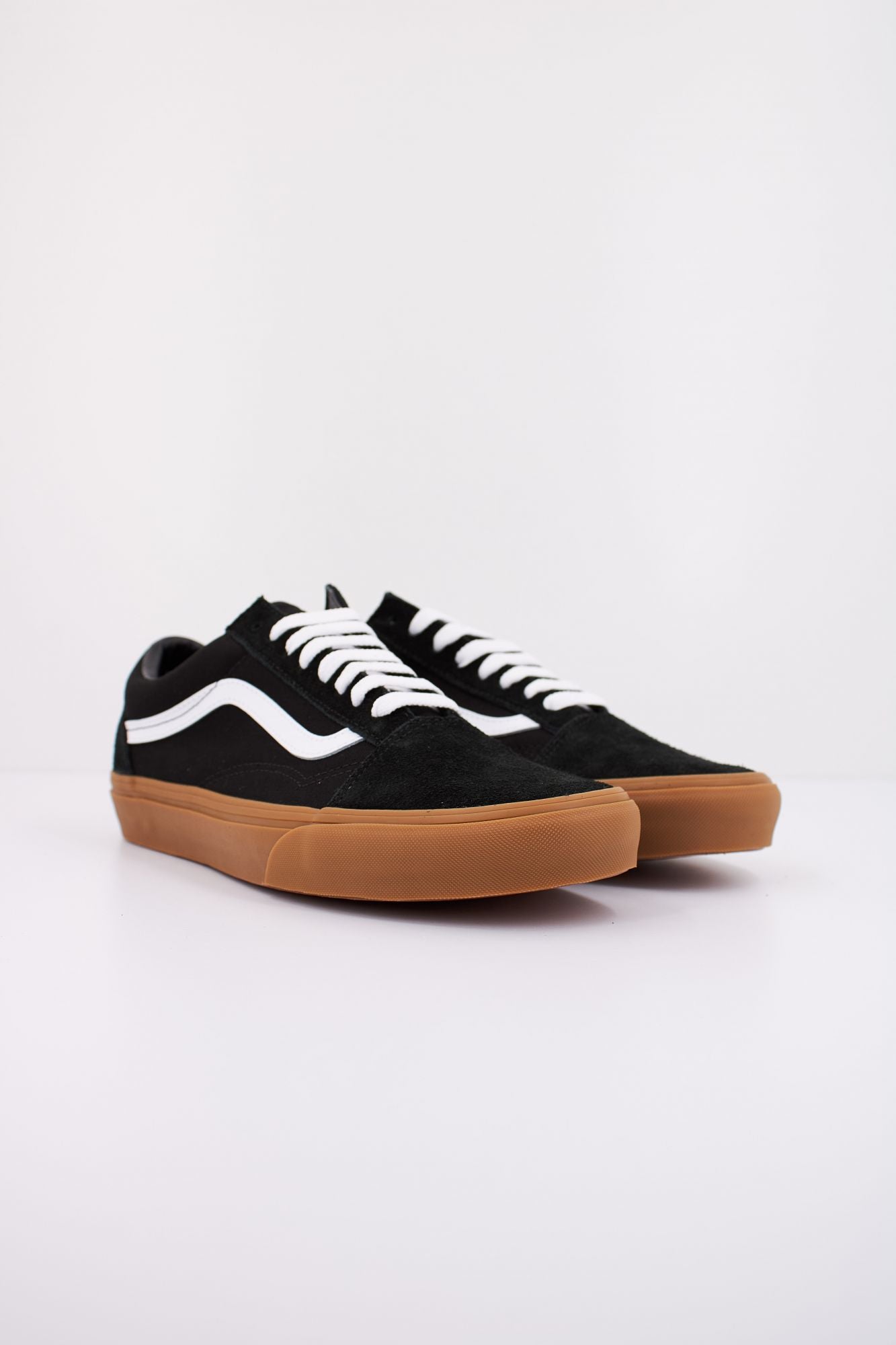 VANS OLD SKOOL en color NEGRO (2)