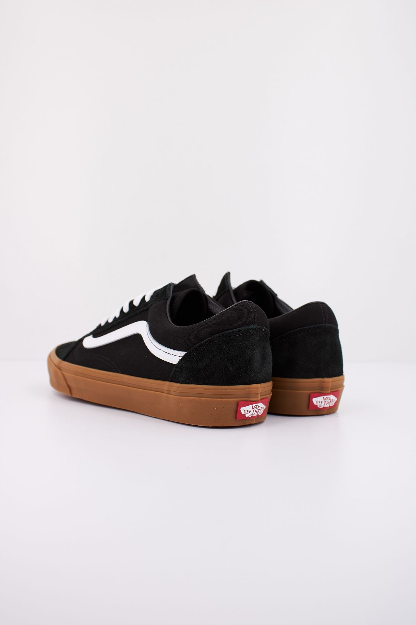 VANS OLD SKOOL en color NEGRO (4)