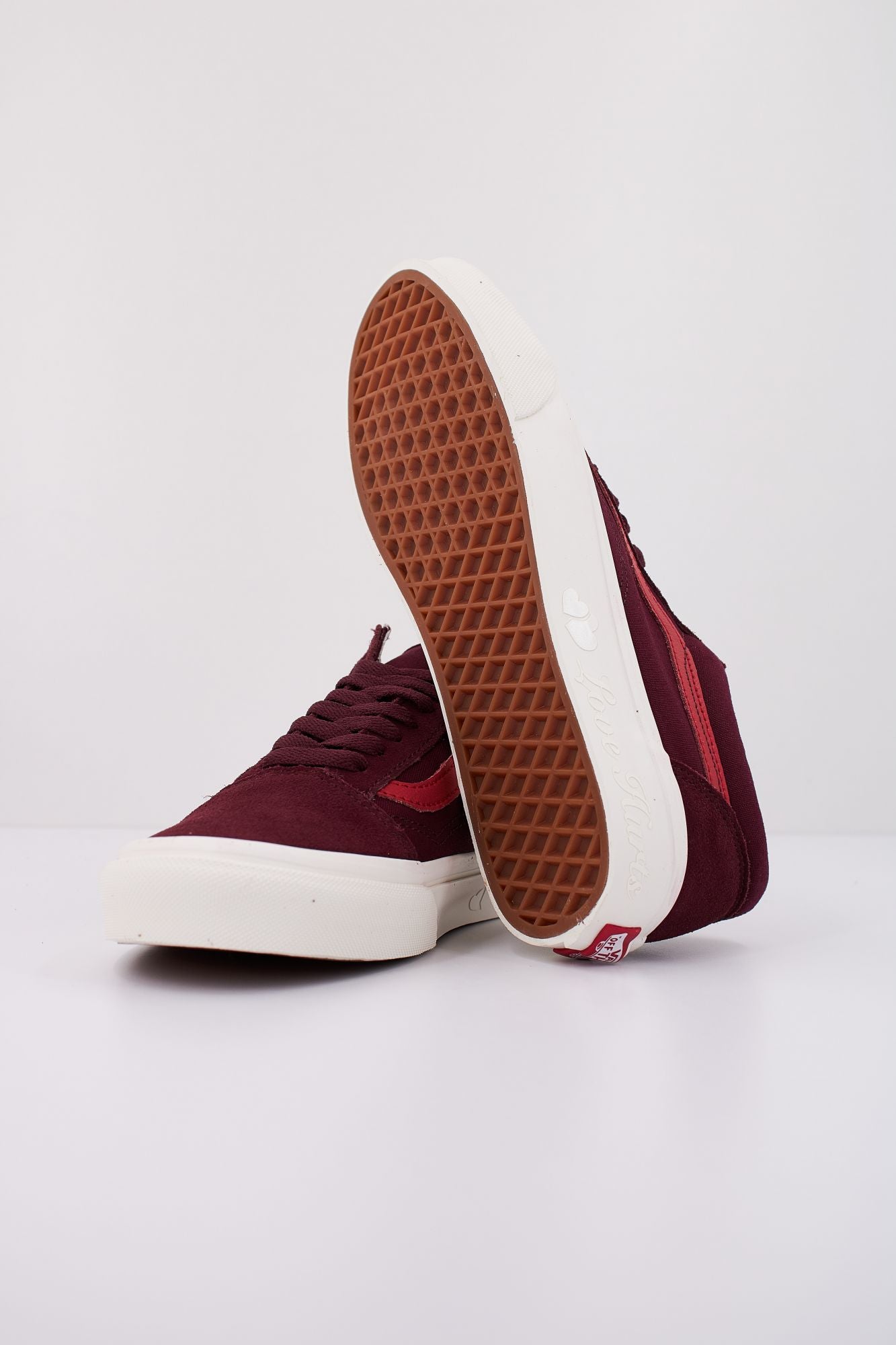 VANS UA OLD SKOOL  en color BURDEOS (5)