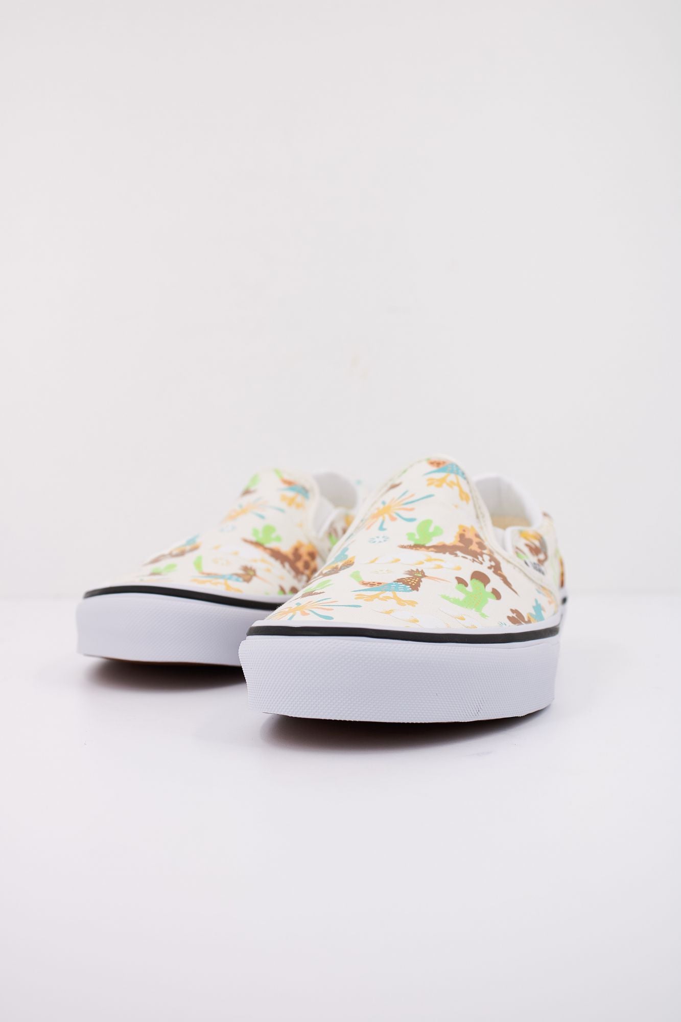 VANS  CLASSIC SLIP-ON en color BLANCO (2)