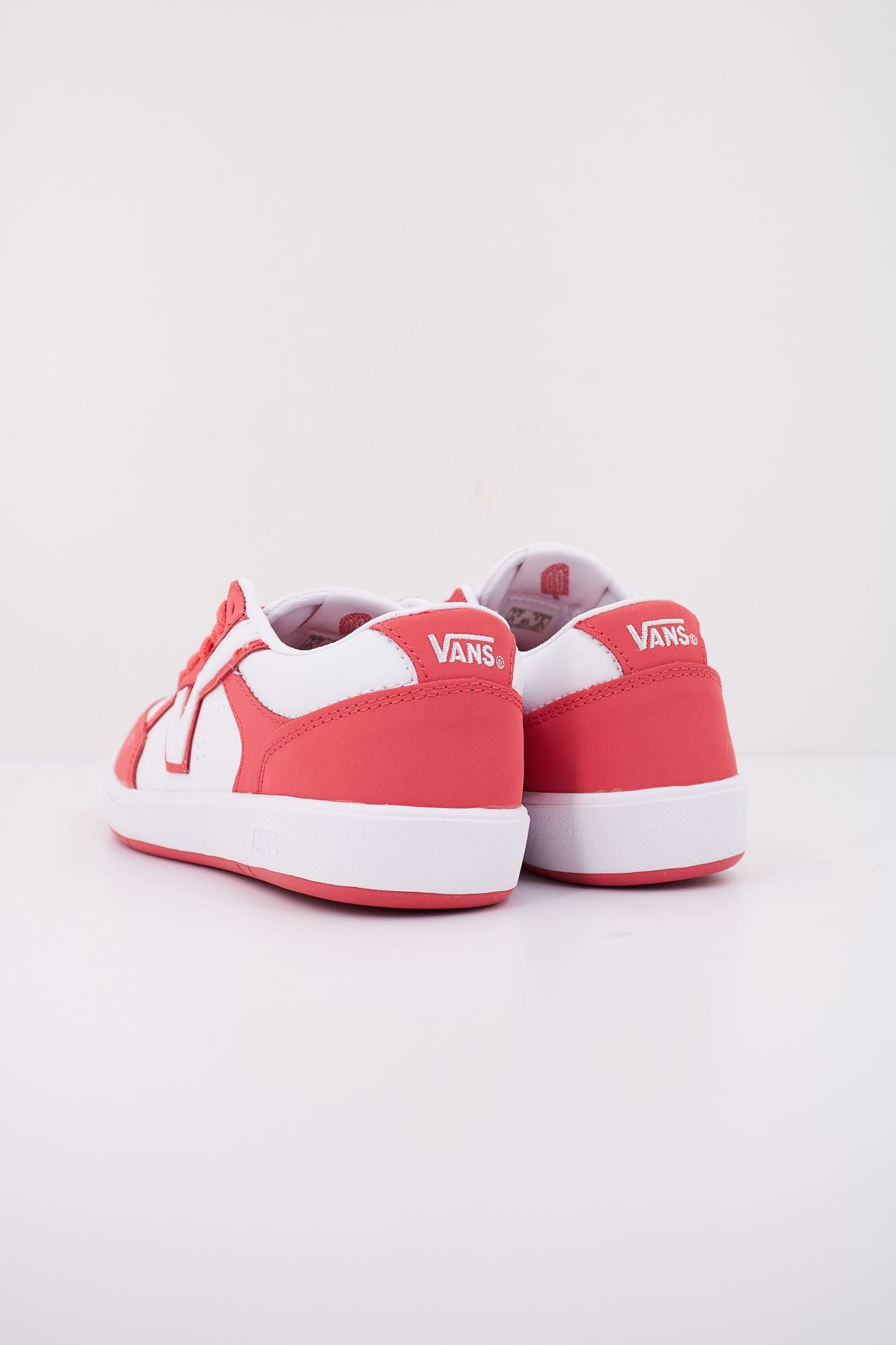 VANS LOWLAND CC en color NARANJA (4)