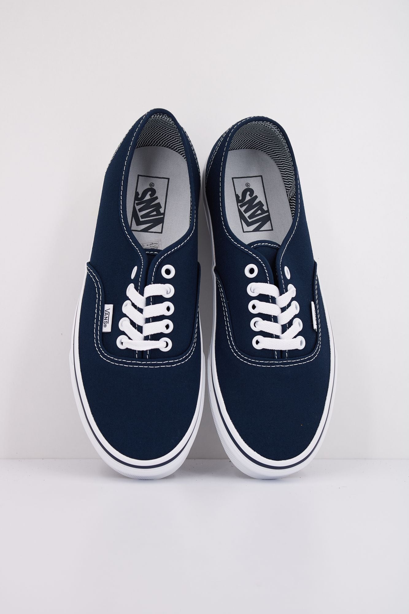 VANS AUTHENTIC en color AZUL (3)