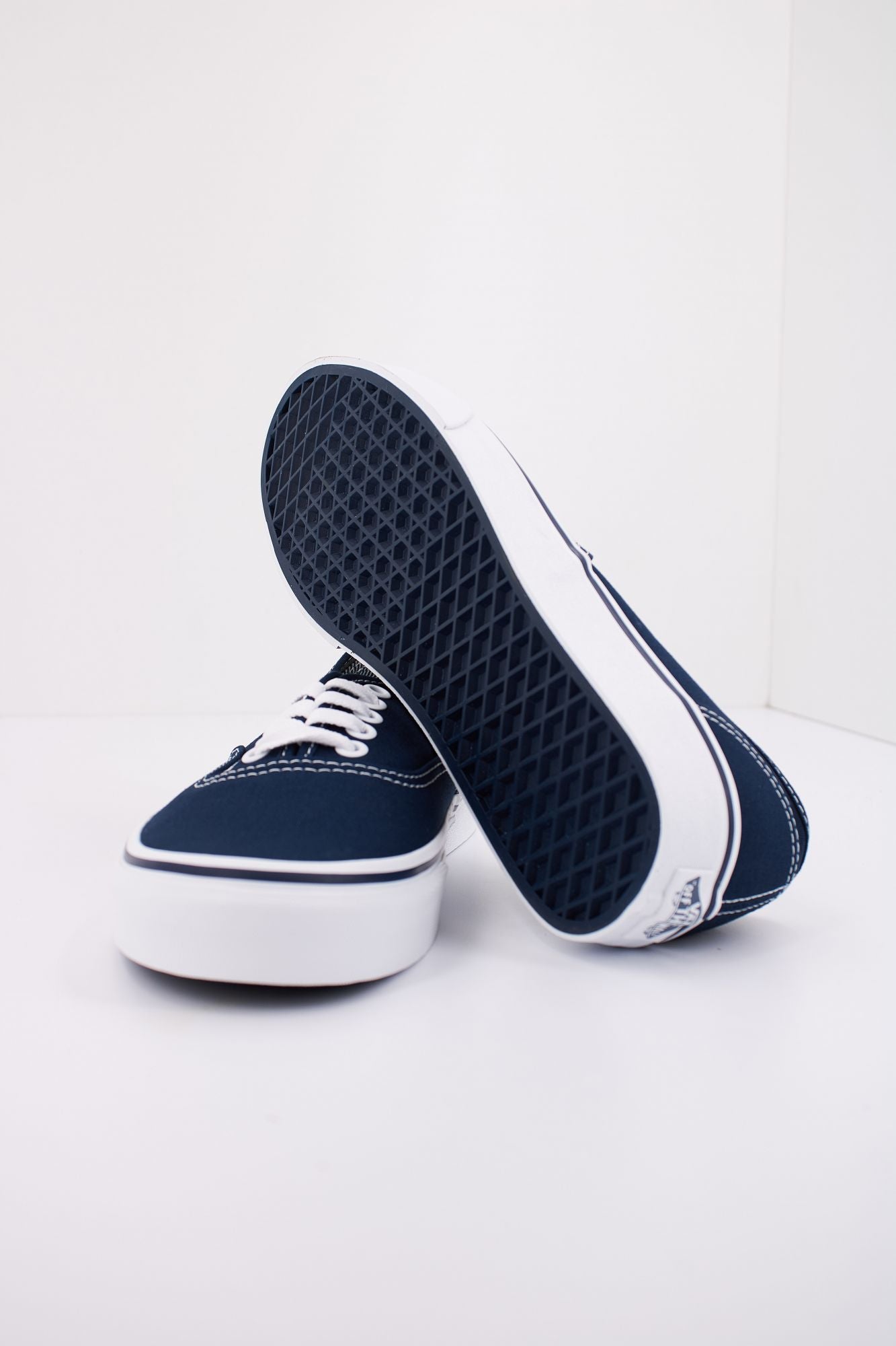 VANS AUTHENTIC en color AZUL (5)