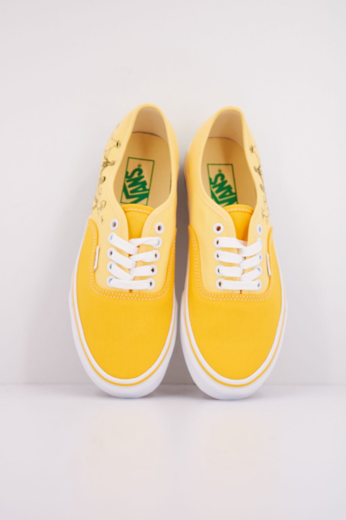 VANS AUTHENTIC en color AMARILLO (3)