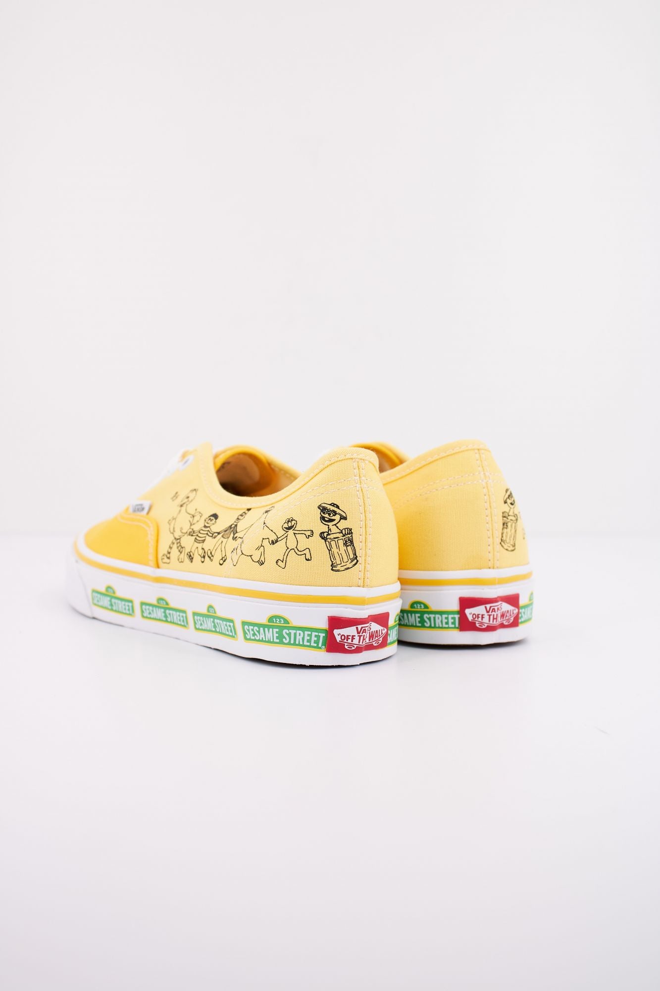 VANS AUTHENTIC en color AMARILLO (4)