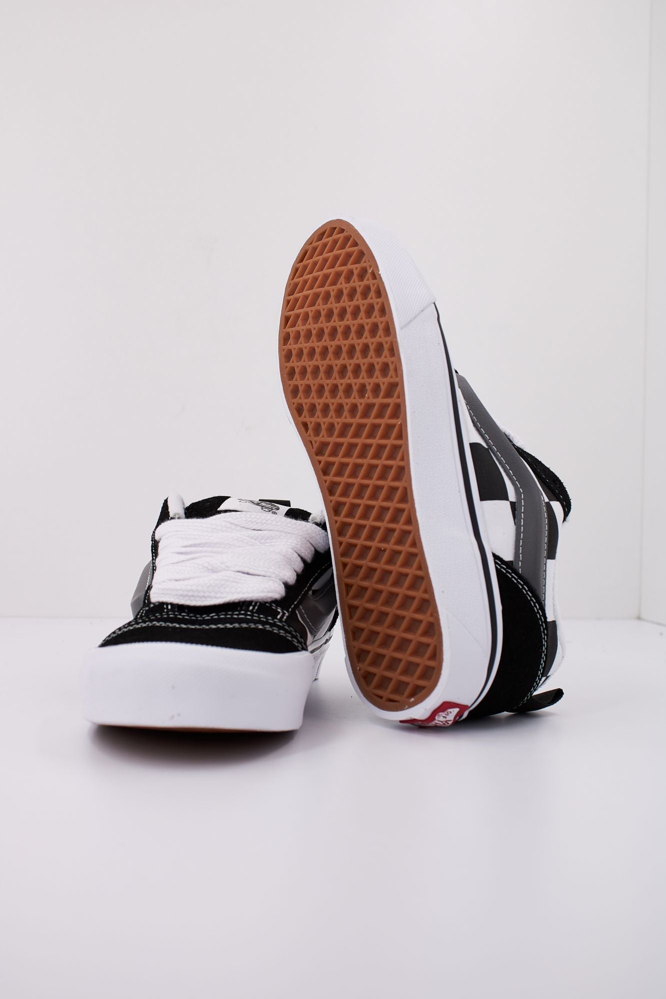 VANS KNU SKOOL MEGA CHECK en color NEGRO (5)