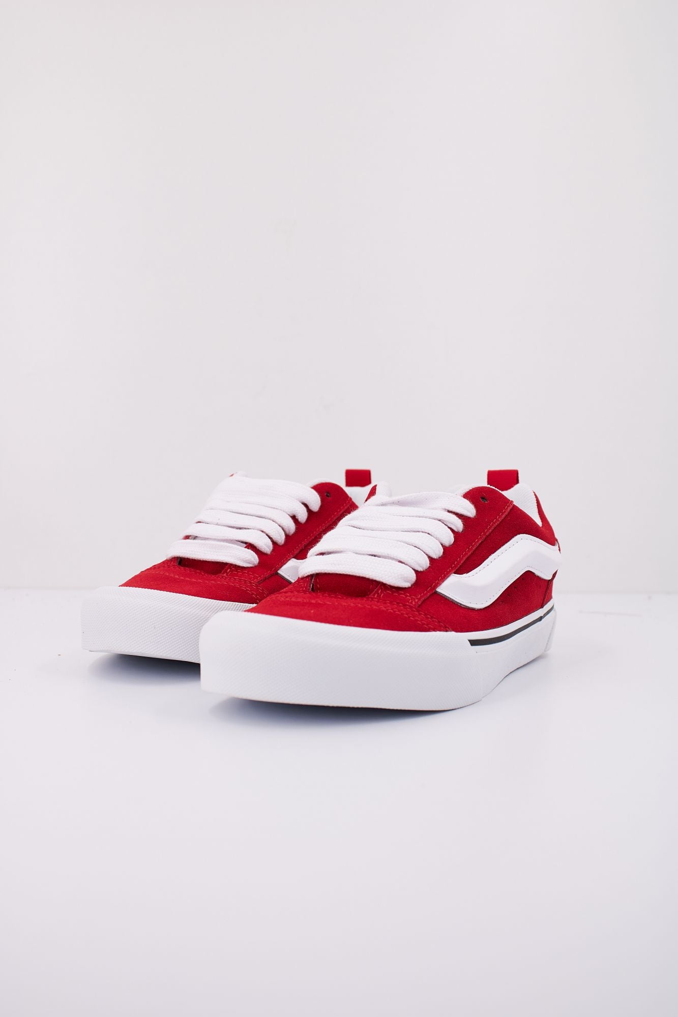 VANS KNU SKOOL en color ROJO (2)