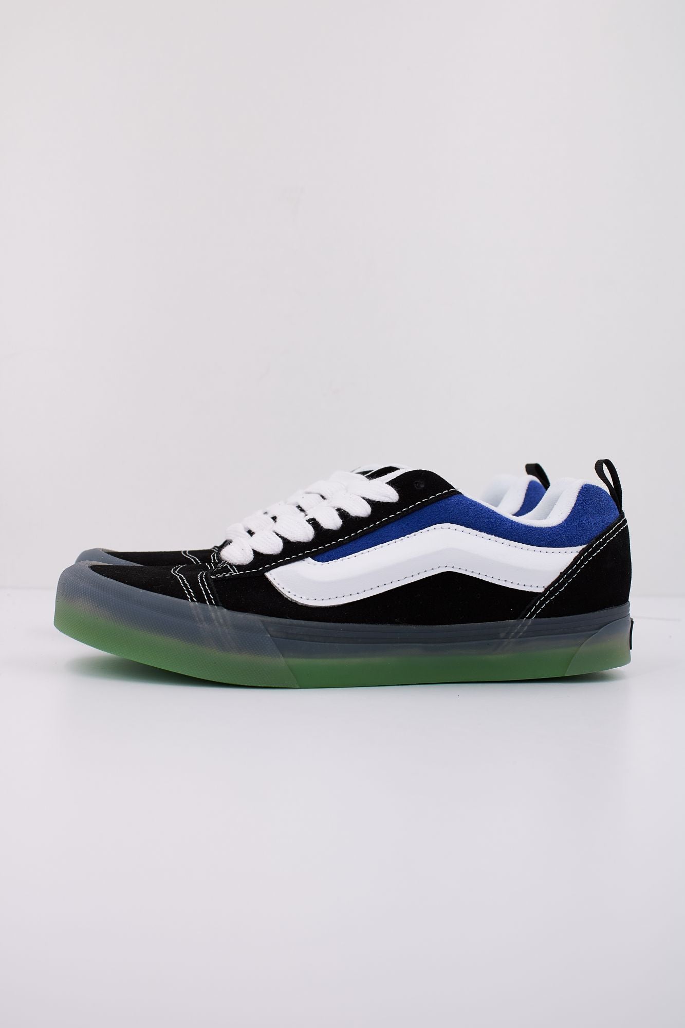 VANS KNU SKOOL TRANSLUCENT en color AZUL (1)