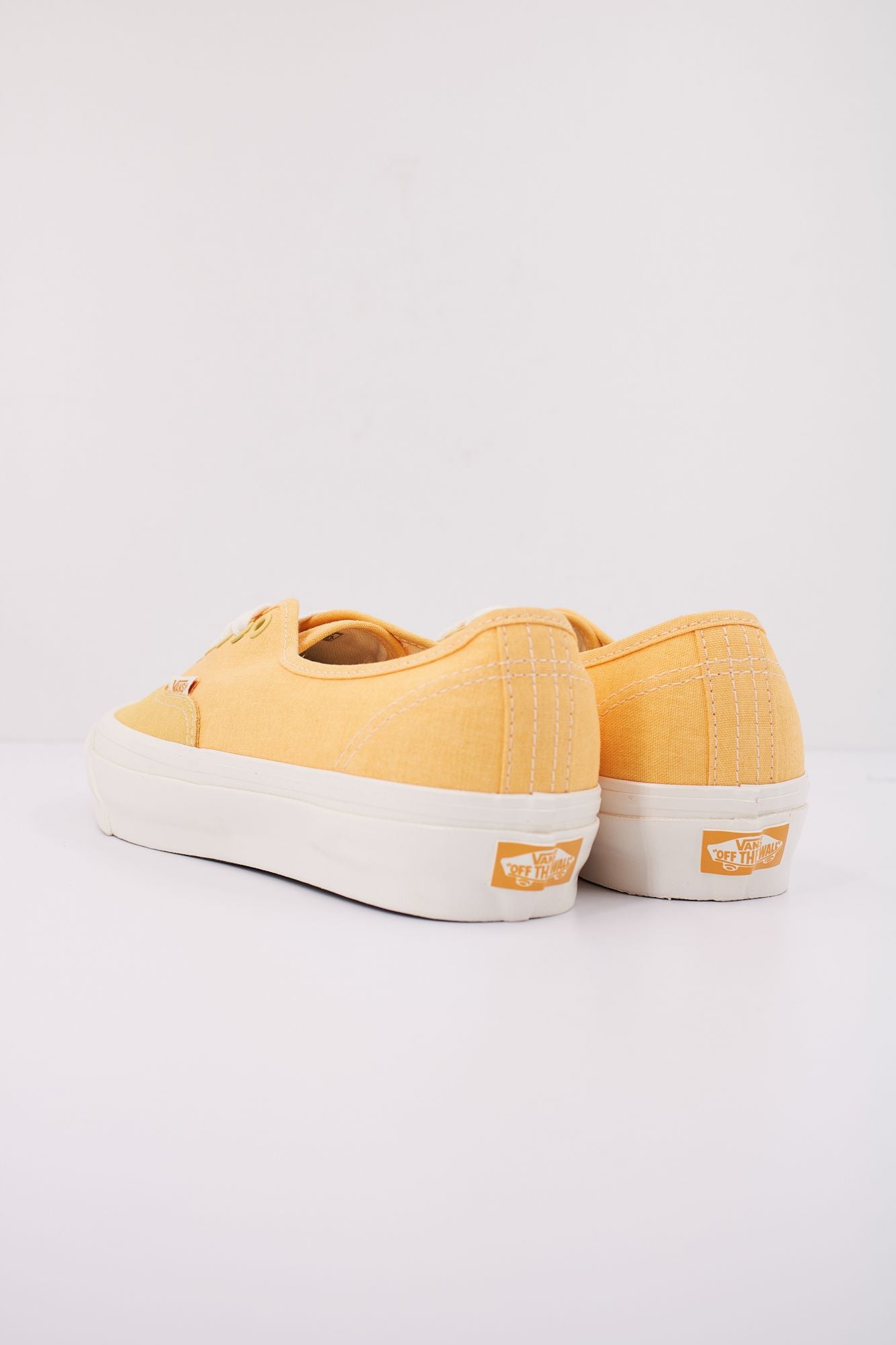 VANS  MTE AUTHENTIC REISSUE en color AMARILLO (4)