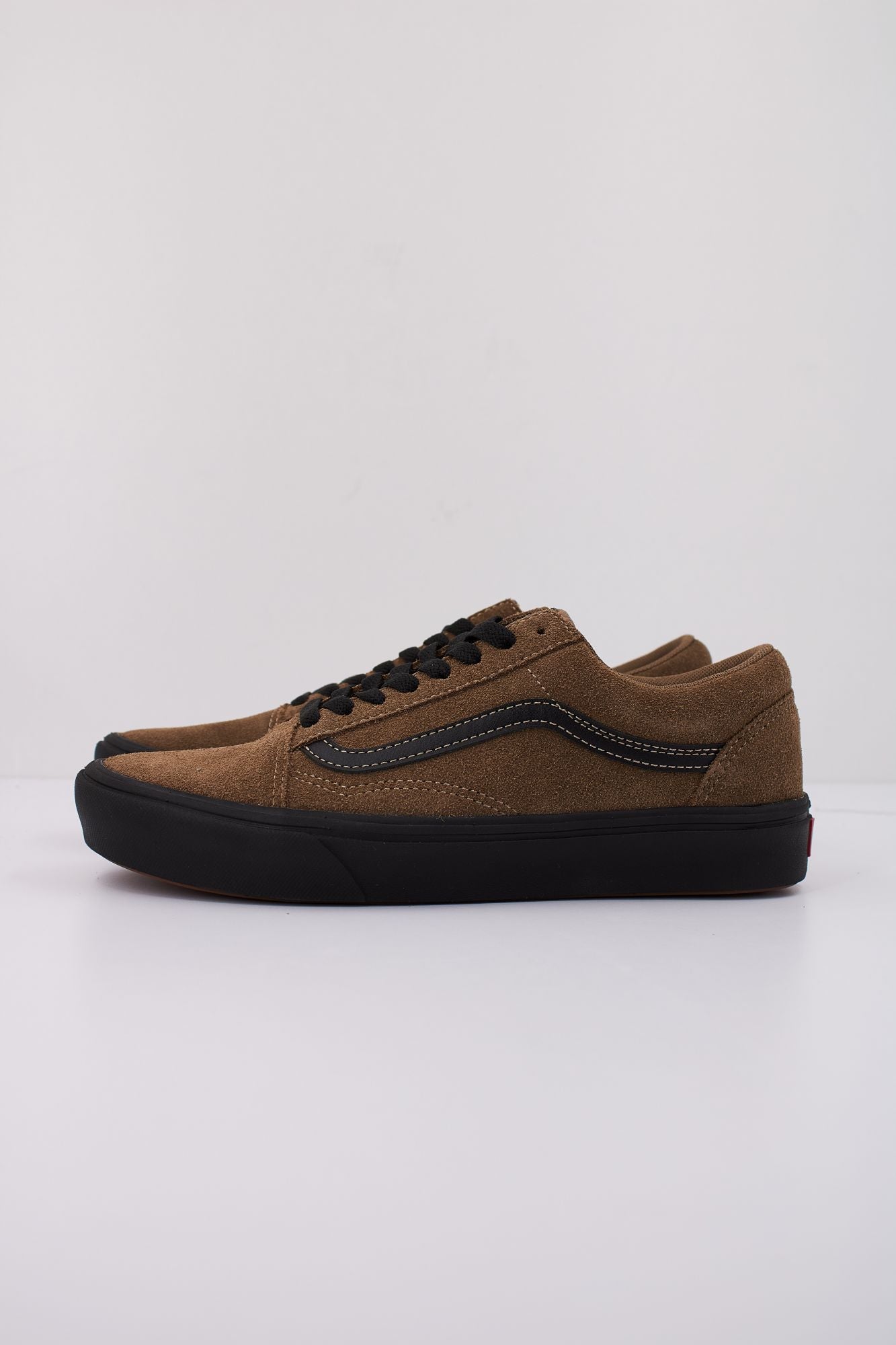 VANS COMFYCUSH OLD SKOOL en color MARRON (1)