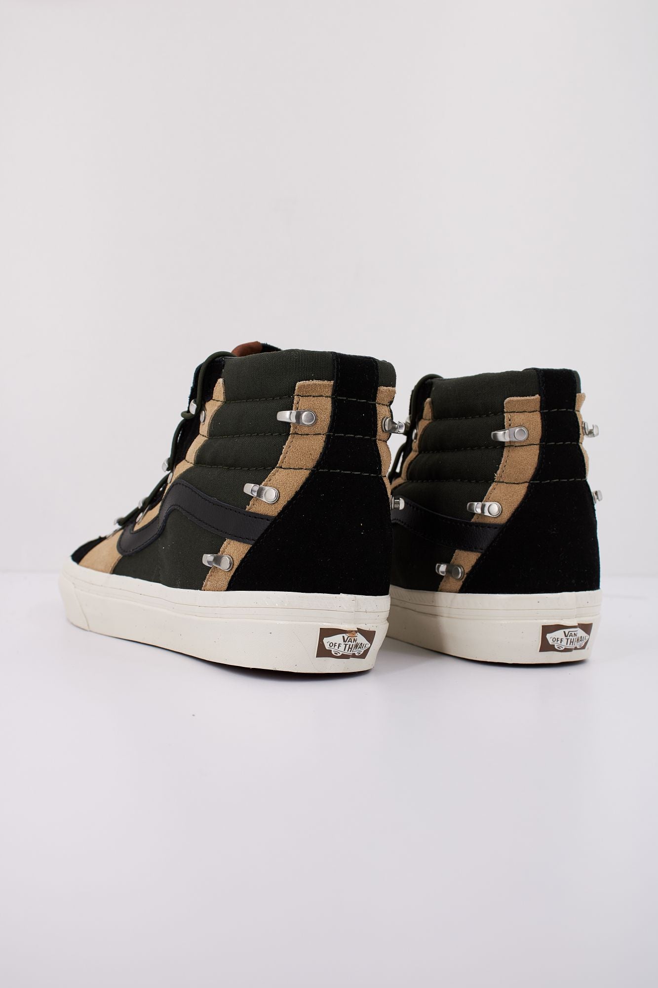 VANS SK8-HI ECHO DX en color NEGRO (4)