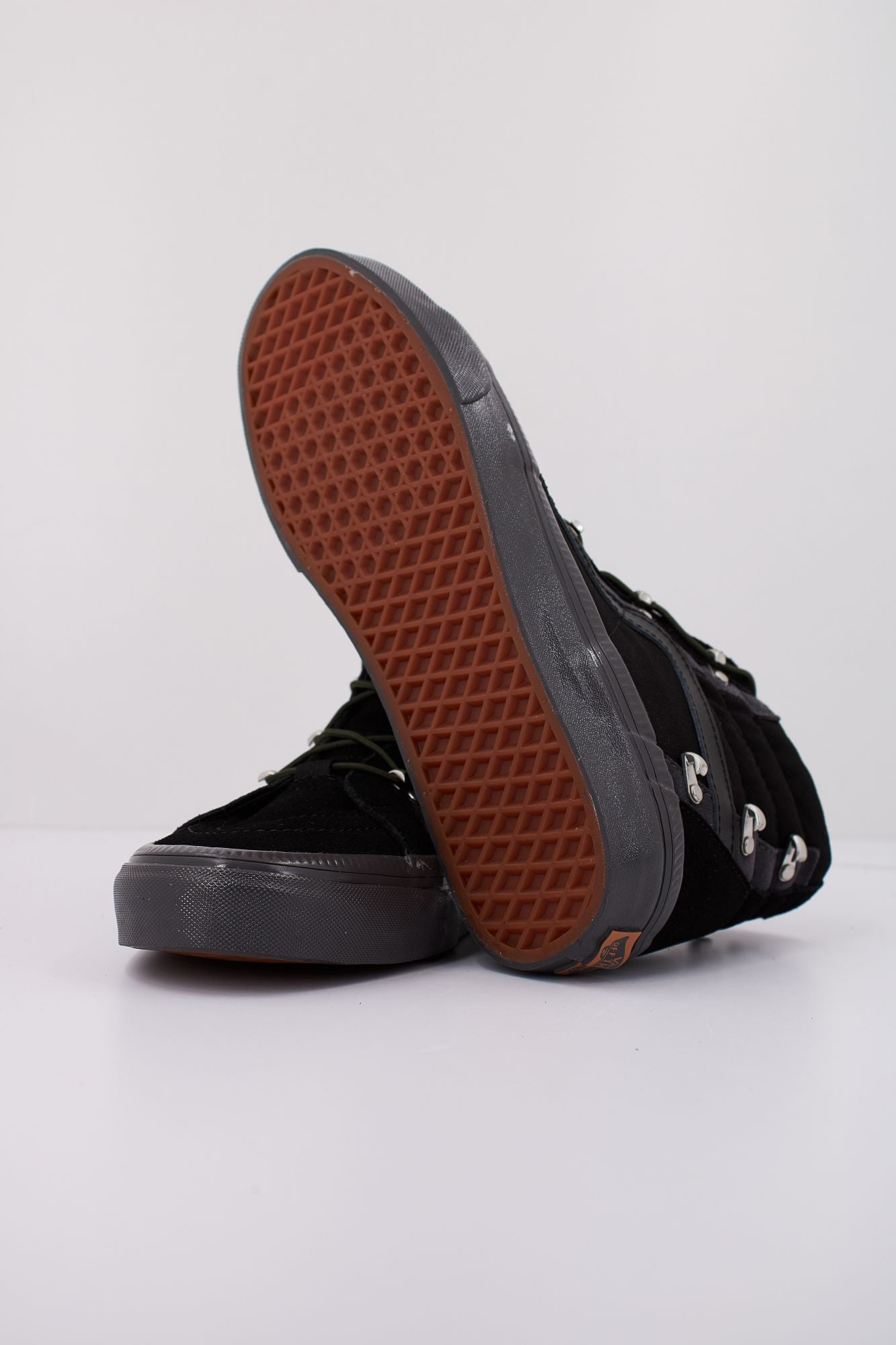 VANS SK8-HI ECHO DX en color NEGRO (5)