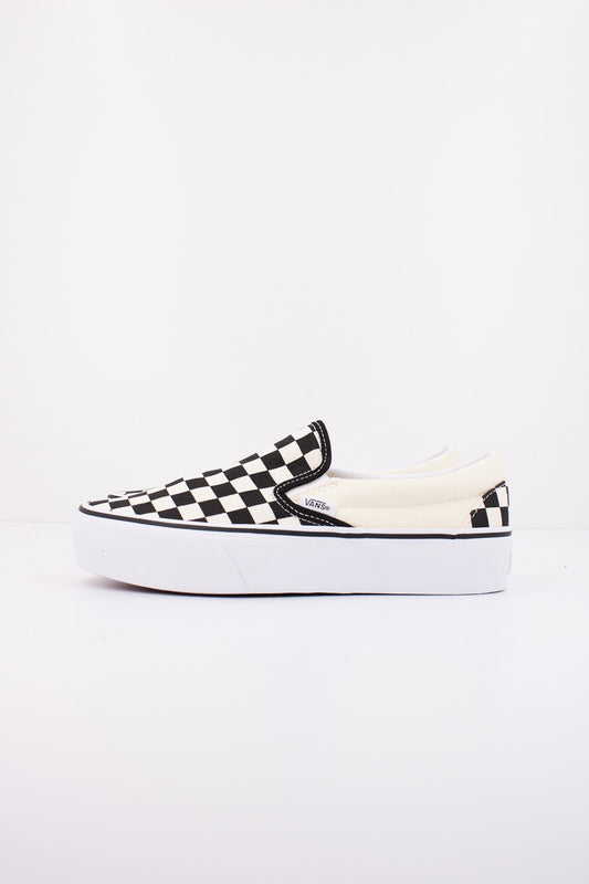 VANS CLASSIC SLIP-ON PLATFORM en color BEIS (1)