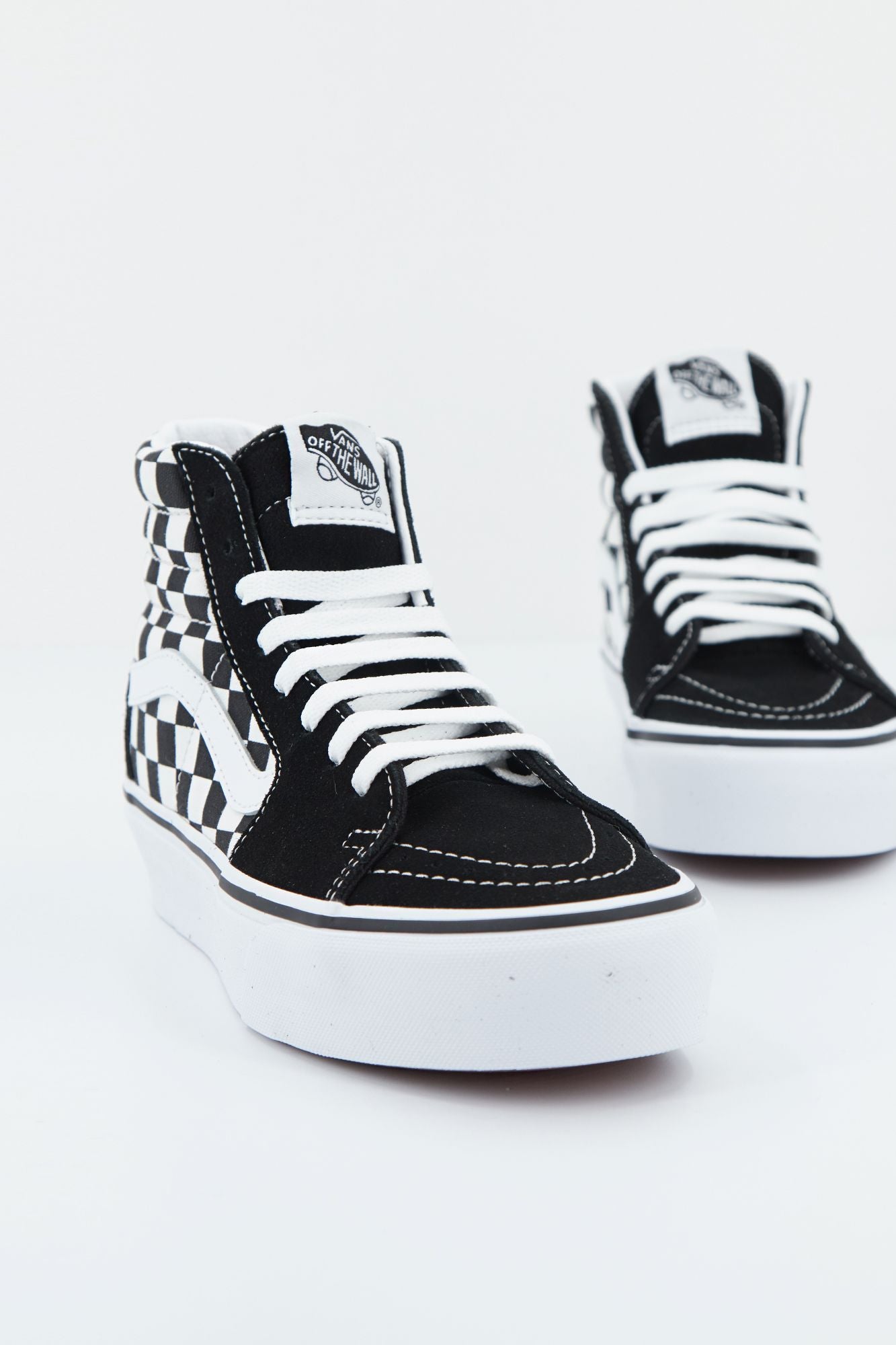 VANS SK8-HI PLATFORM 2.0 en color NEGRO (2)