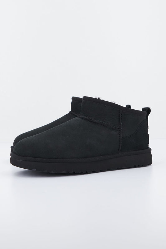 UGG W CLASSIC ULTRA MINI en color NEGRO (1)