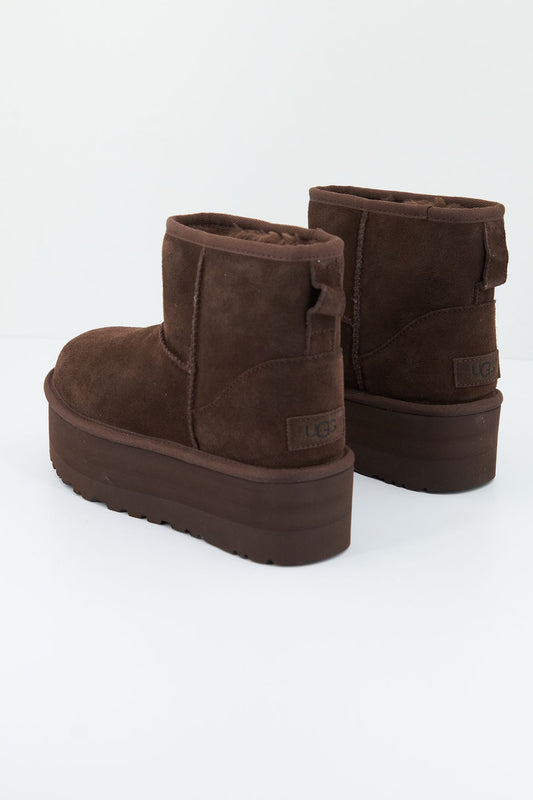 UGG  CLASSIC MINI PLATFORM en color MARRON (2)