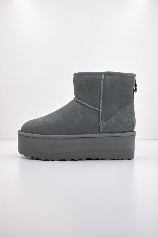 UGG  CLASSIC MINI PLATFORM en color GRIS (1)