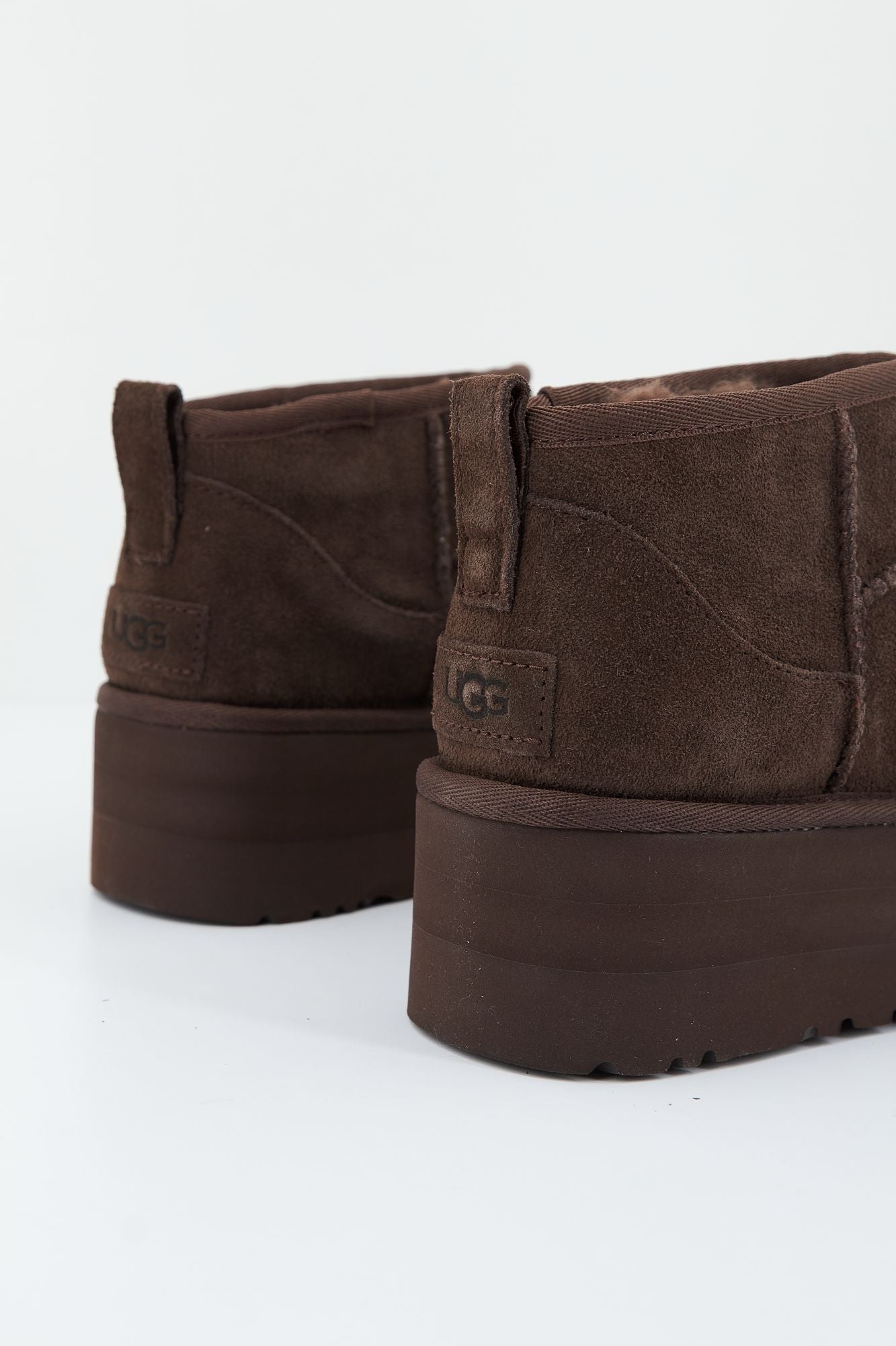 UGG W CLASSIC ULTRA MINI PLATFORM en color MARRON (4)