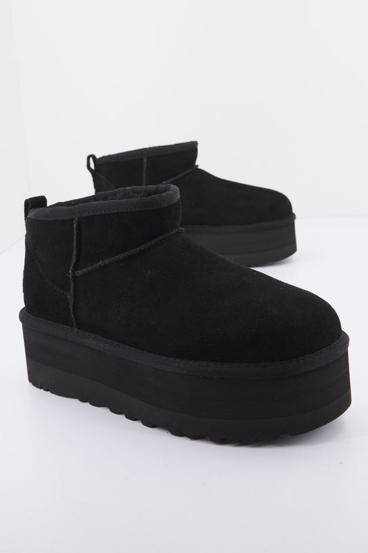 UGG W CLASSIC ULTRA MINI PLATF en color NEGRO (1)