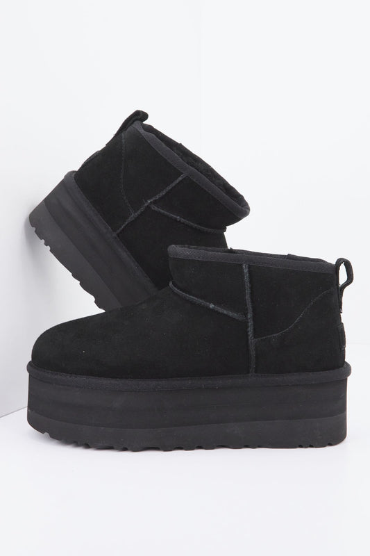 UGG W CLASSIC ULTRA MINI PLATF en color NEGRO (2)