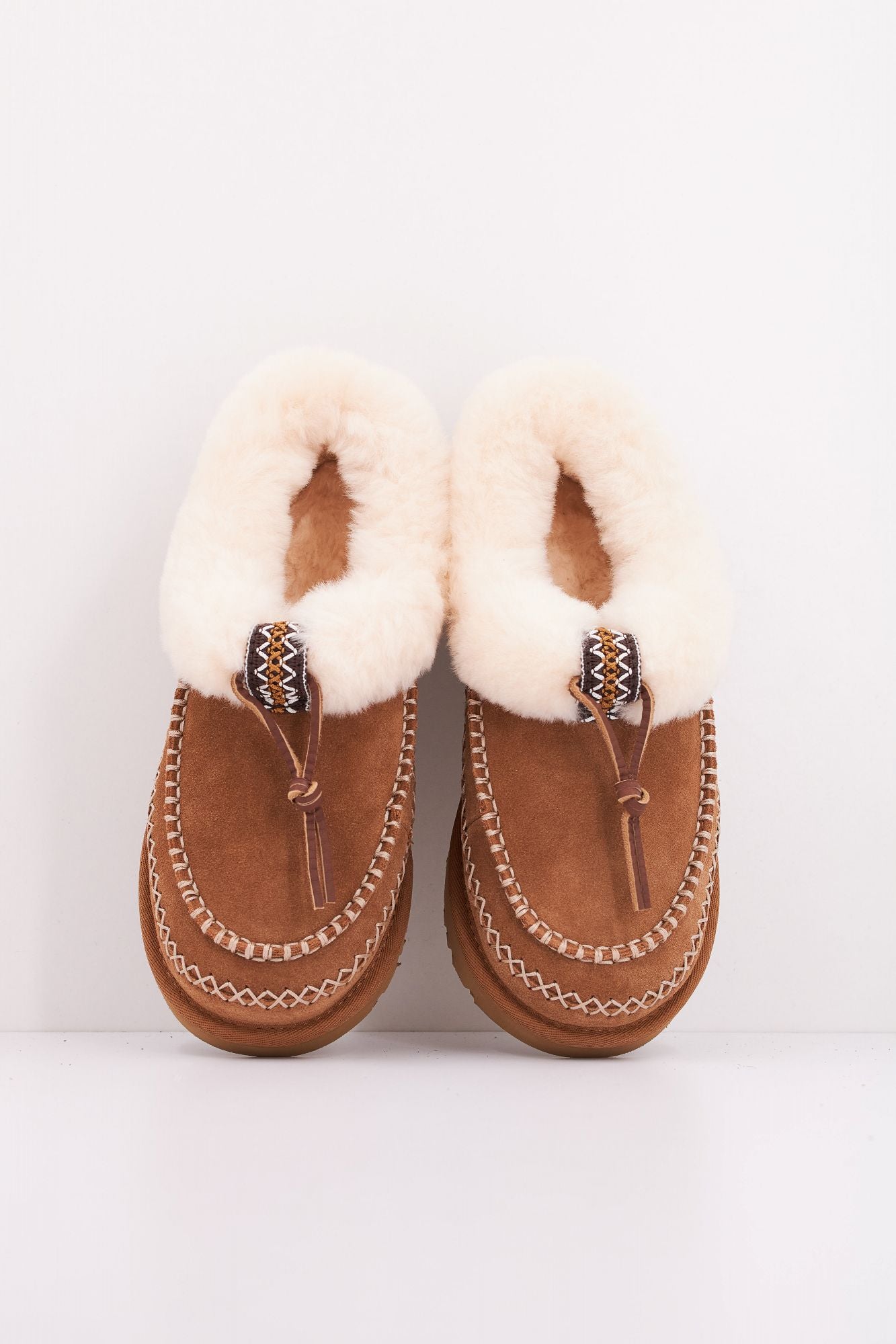 UGG W TASMAN ALPINE en color MARRON (3)