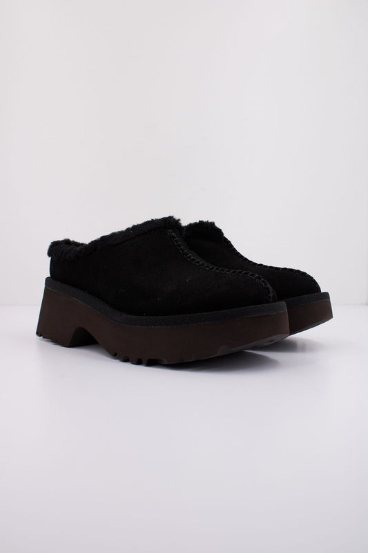 UGG NEW HEIGHTS COZY CLOG en color NEGRO (2)