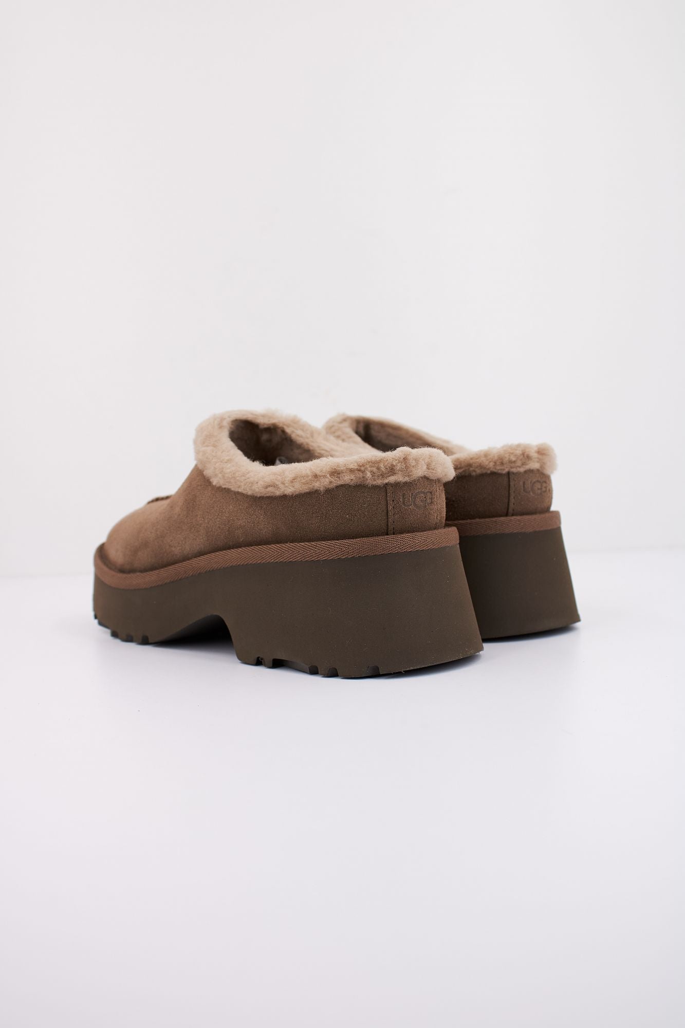 UGG 156590 en color MARRON (4)