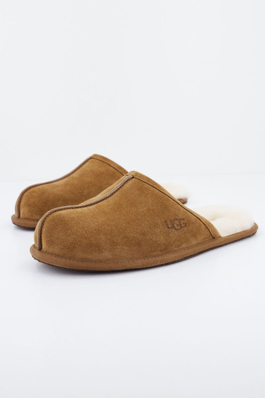 UGG SCUFF en color MARRON CLARO (1)