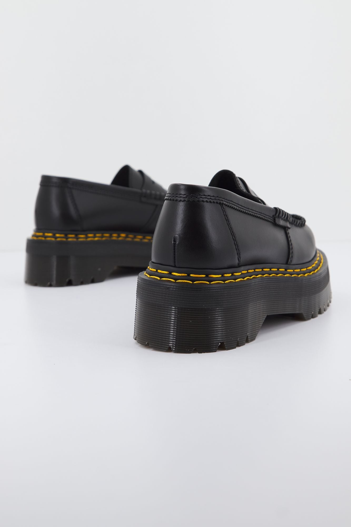 DR. MARTENS PENTON QUAD DS PARIS en color NEGRO (3)