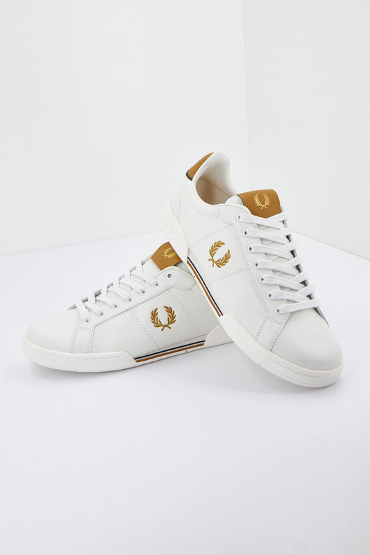 FRED PERRY B722 LEATHER en color BLANCO (2)